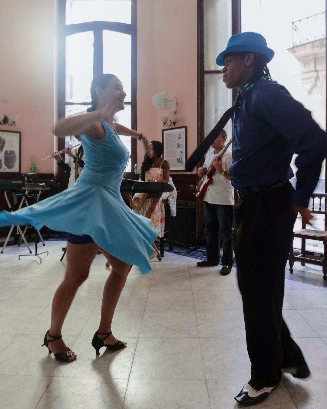 escuela de salsa en Barcelona - Alocubano